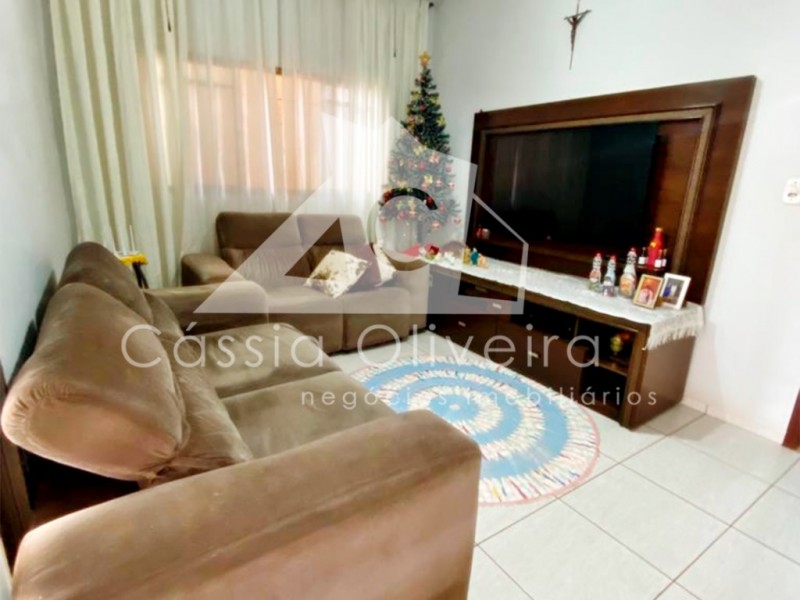 CASA EMÍDIO DE PAULA